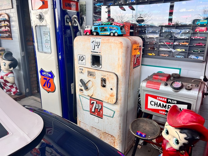 7up fridge Henrisclassics