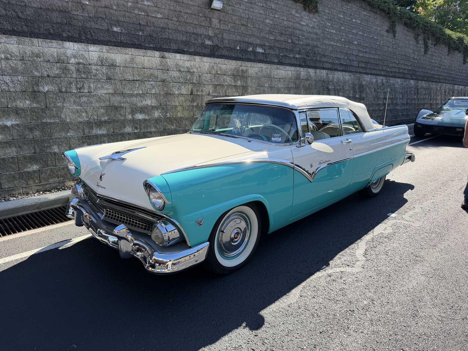 1955 Ford Fairlane Sunliner